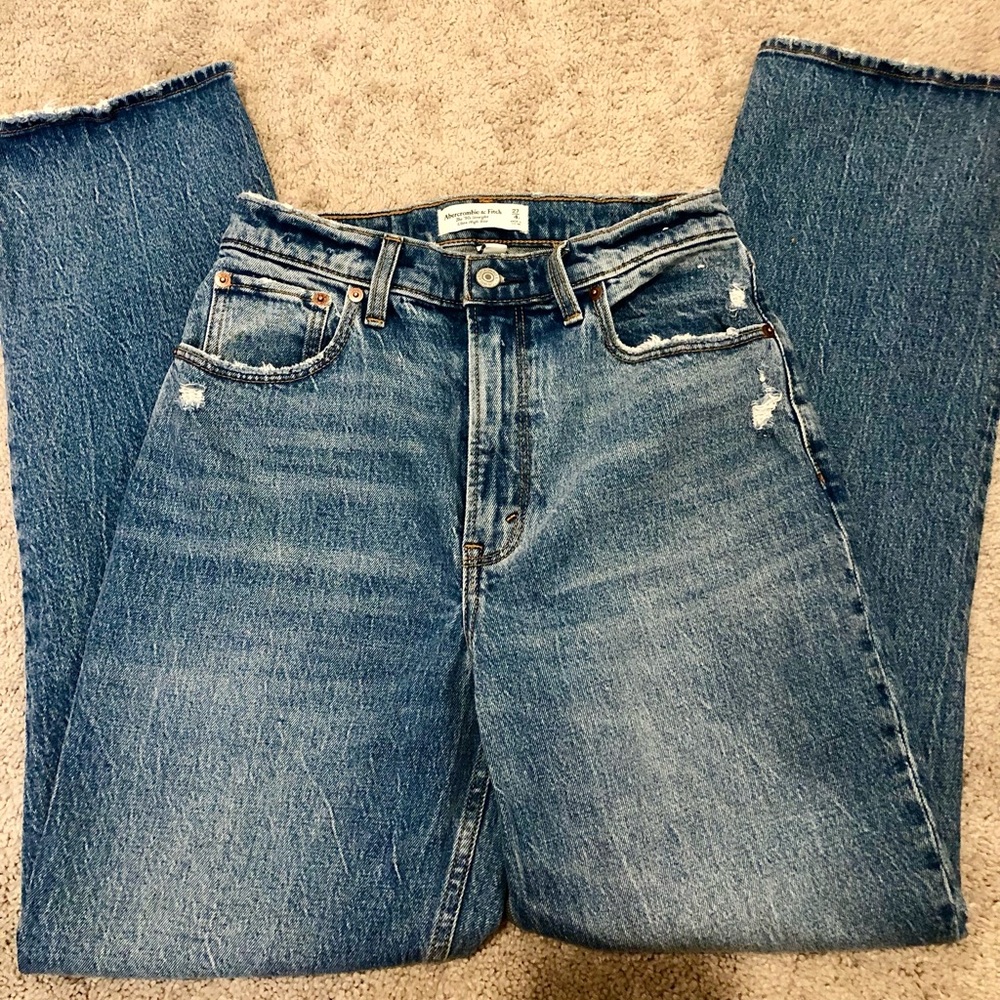 Abercrombie 90s straight ultra high rise jeans.